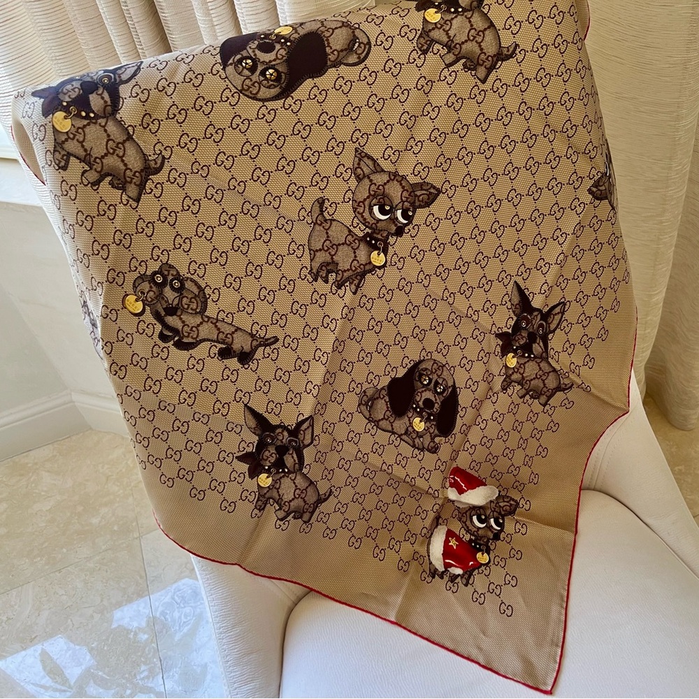 Gucci Rare Holiday Christmas Santa Pup Dog Print Silk Scarf
